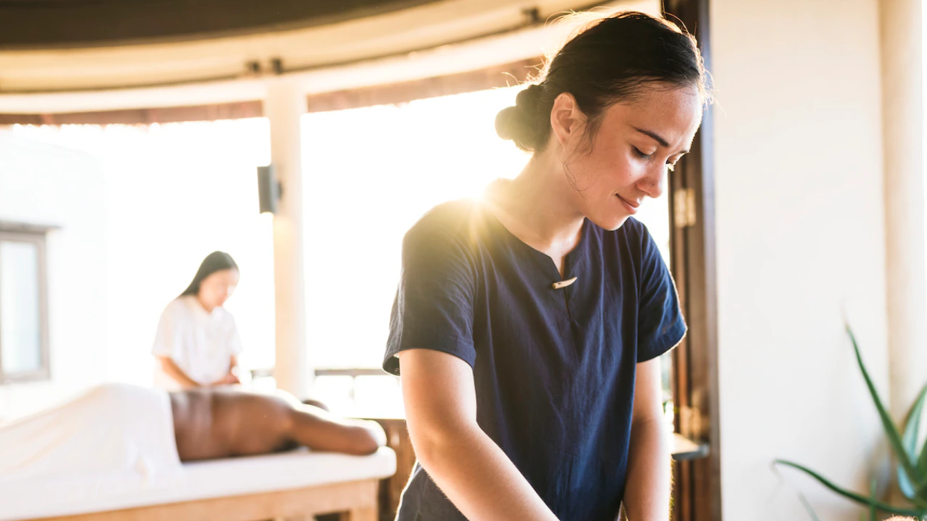 ช่างนวดที่บ้านของ Glow